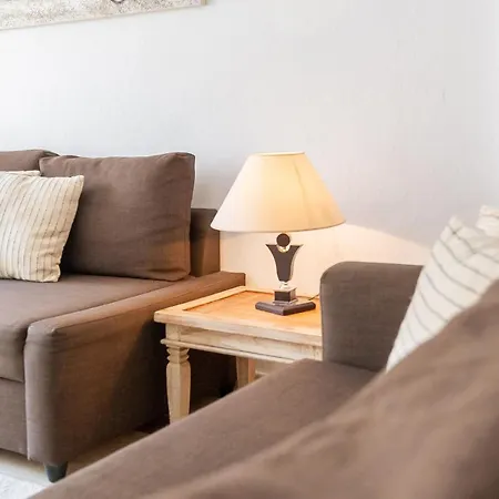 Tranquil 2 Bdrm Peaceful W/ 2 Pools 公寓 马尔韦利亚