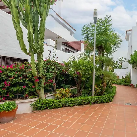 Tranquil 2 Bdrm Peaceful W/ 2 Pools Apartmán Marbella