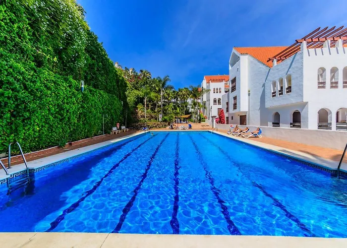 Tranquil 2 Bdrm Peaceful W/ 2 Pools