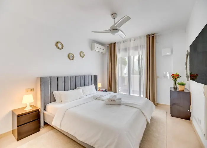 Tranquil 2 Bdrm Peaceful W/ 2 Pools Apartament *