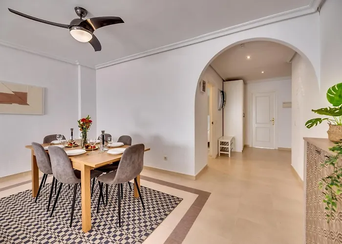 Tranquil 2 Bdrm Peaceful W/ 2 Pools Apartament