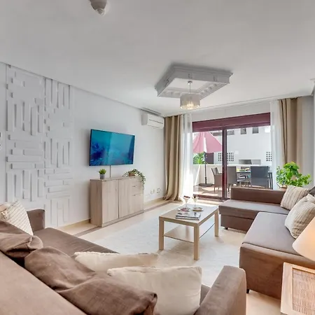 Apartment Tranquil 2 Bdrm Peaceful W/ 2 Pools Marbella