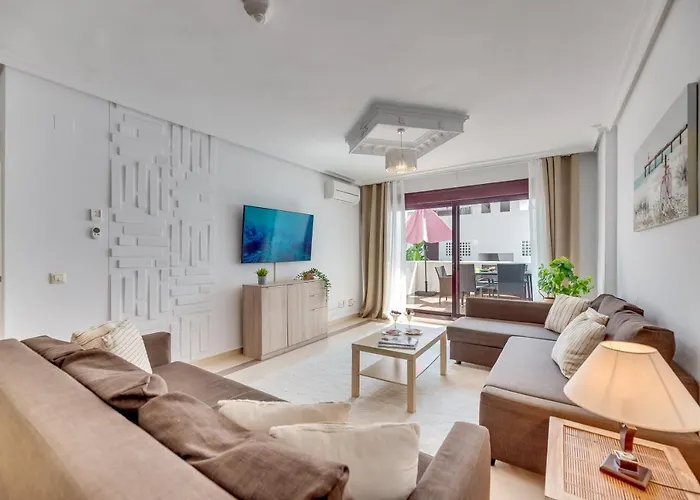 شقة Tranquil 2 Bdrm Peaceful W/ 2 Pools ماربيا