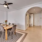 Tranquil 2 Bdrm Peaceful W/ 2 Pools Lägenhet
