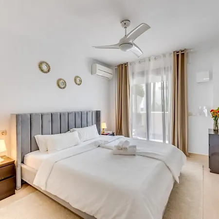 Tranquil 2 Bdrm Peaceful W/ 2 Pools 公寓 *
