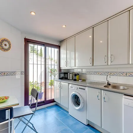 Tranquil 2 Bdrm Peaceful W/ 2 Pools 马尔韦利亚