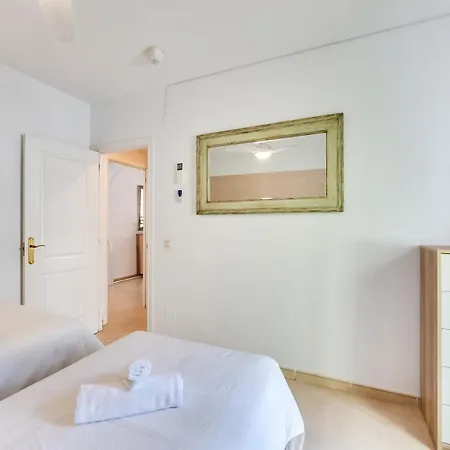 Tranquil 2 Bdrm Peaceful W/ 2 Pools 公寓 *