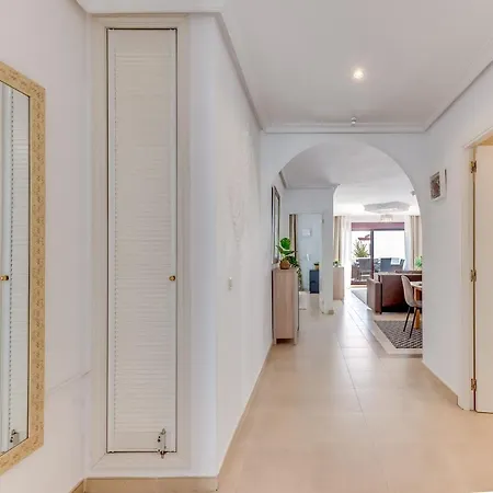 Tranquil 2 Bdrm Peaceful W/ 2 Pools 公寓 马尔韦利亚