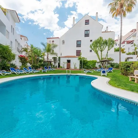 Tranquil 2 Bdrm Peaceful W/ 2 Pools 马尔韦利亚